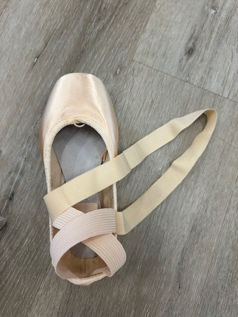 Pointe Shoe Sewing