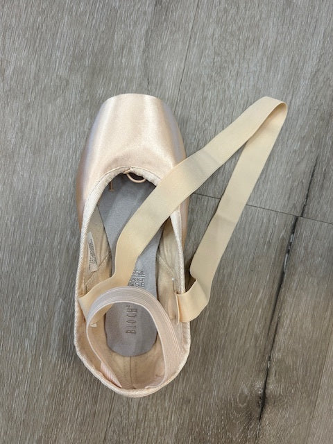 Pointe Shoe Sewing